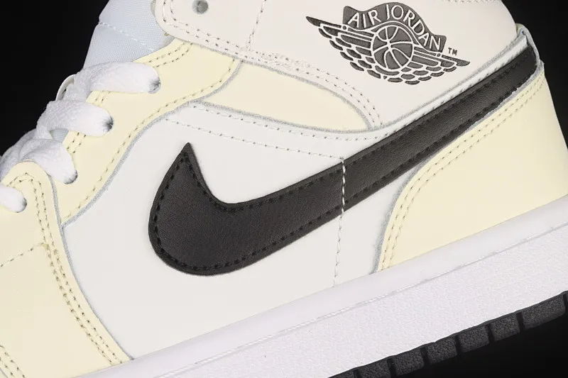 All categories Air Jordan Jordan series basketball shoes Air Jordan 1 Mid Air Jordan 1 Mid AJ1 Joe 1 white apricot milk coconut cream China basketball shoes BQ6472-121